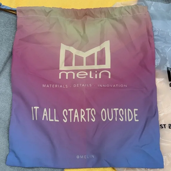 Melin Classic “Dylan Efron” Cream Corduroy Hat with Cinch Bag - Picture 6 of 15